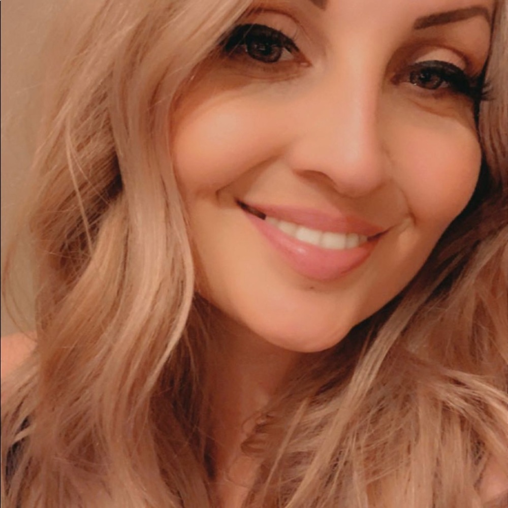 Meet your Posher, Christal